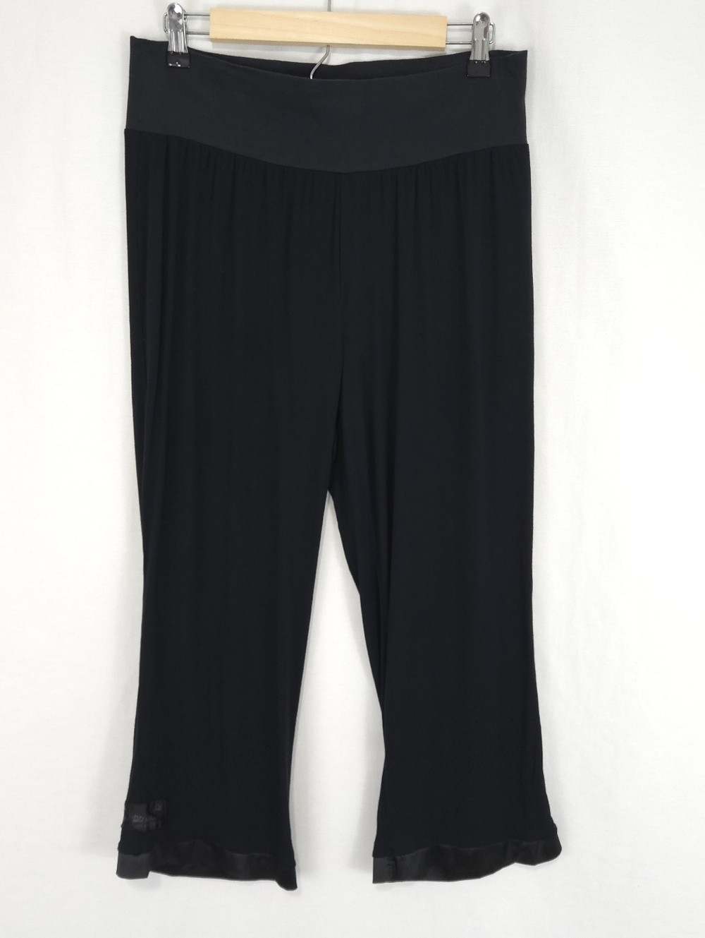 Faceplant Dreamwear Black Capri Pajama Pants